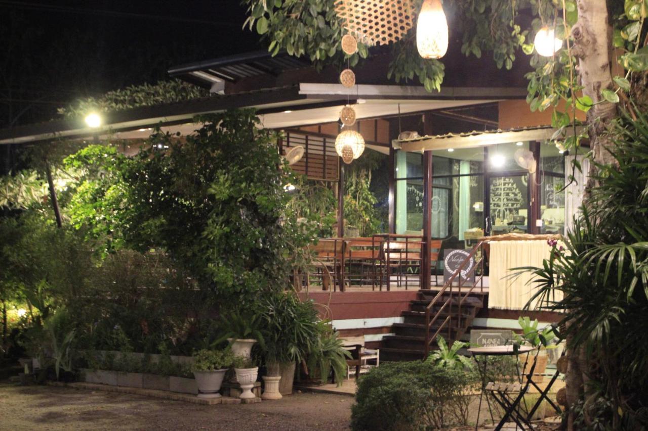 น่านฟ้าชลธีรีสอร์ท Nanfachonlathi Resort Exterior foto