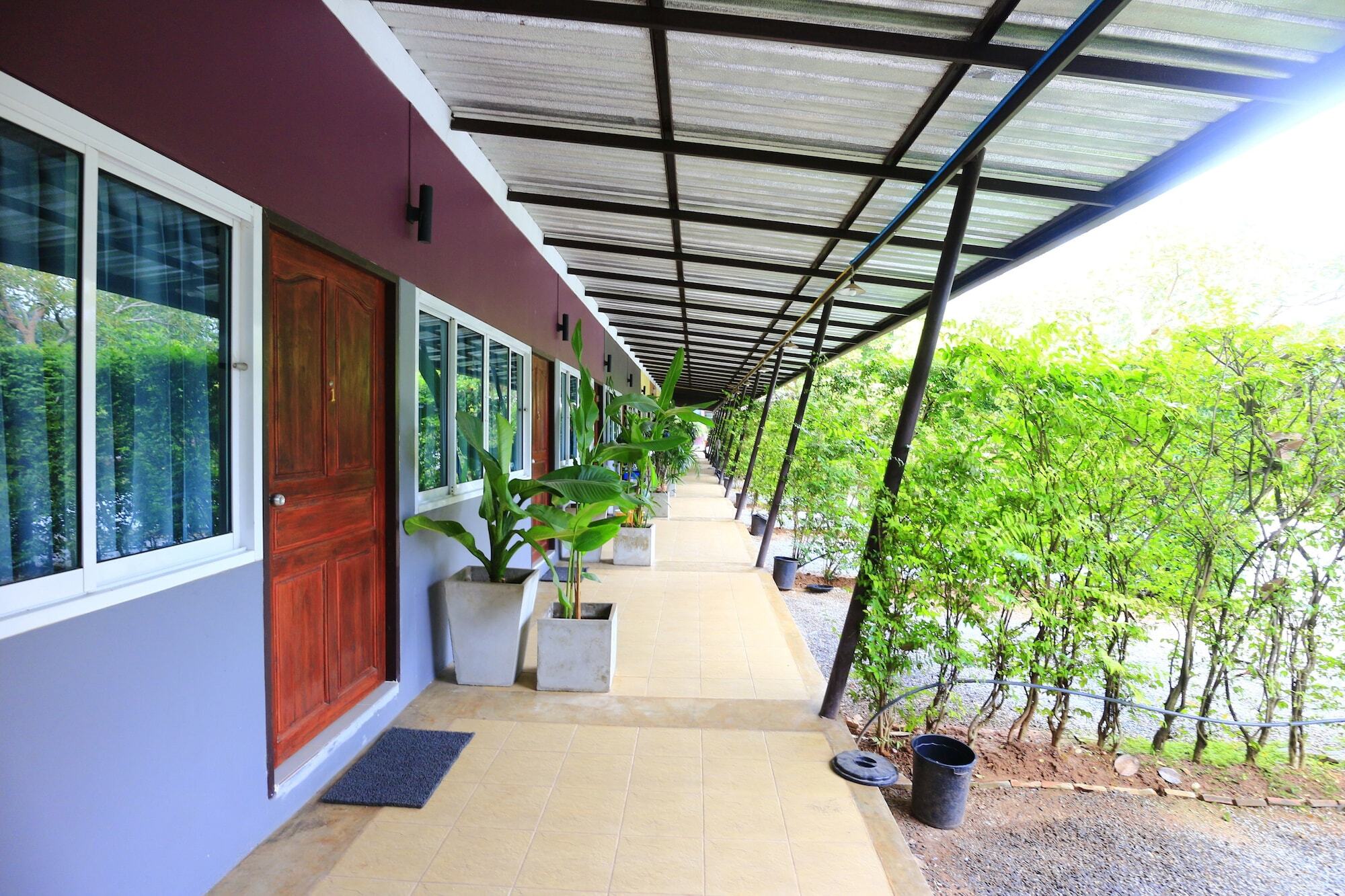 น่านฟ้าชลธีรีสอร์ท Nanfachonlathi Resort Exterior foto